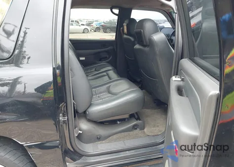 2003 Chevrolet Avalanche 1500 из США, поврежденный, VIN 3GNEC13T13G309461